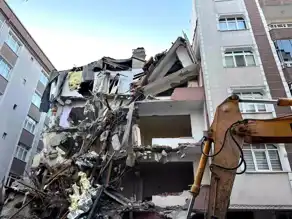 Bahçelievler'de Kentsel Dönüşüm Yıkımı Kazası!