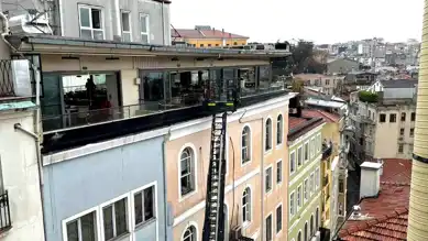 Beyoğlu'nda Mason Locası'nda Mutfak Yangını