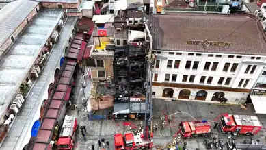 Eminönü'nde Restoran Yandı!