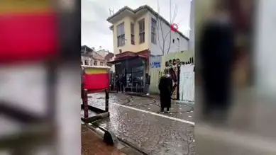 Fatih'te Seyyar Satıcı Vurularak Öldürüldü