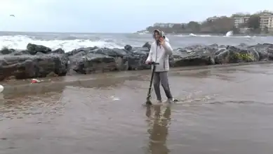 Kalamış'ta Lodosun Kıyıda Yıkımı