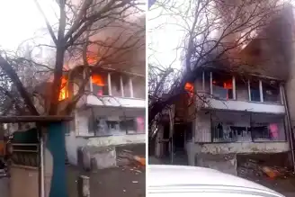 Küçükçekmece'de 2 Katlı Bina Yandı, Mahsur Kalan Yok!