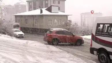 İstanbul'da Şehir Dışı Bölgede Kar Yağışı