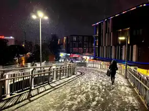 İstanbul'da Kar Yağışı: Küçükçekmece Beyazladı!