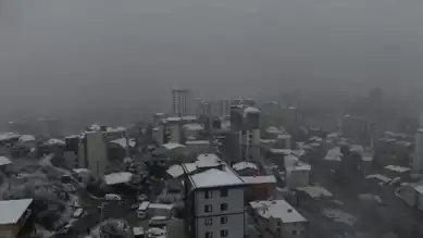 İstanbul'da Beklenmedik Kar Yağışı!