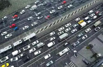 İstanbul'da Kar Yağışı Trafiği Felç Etti!