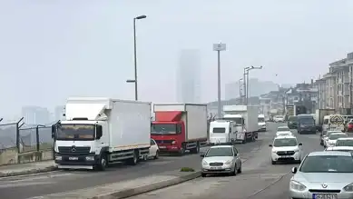 İstanbul'da Yoğun Sis Trafiği Felç Etti