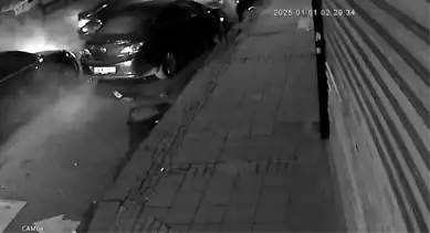 Zeytinburnu'nda Kaçan Sürücü 3 Araca Çarptı