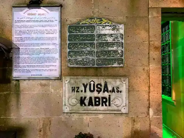 Hz. Yuşa Türbesi Regaip Kandilinde Doldu Taştı