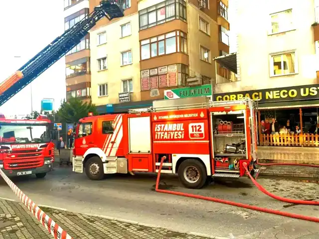 Kartal'da 6 Katlı Binası Yandı!