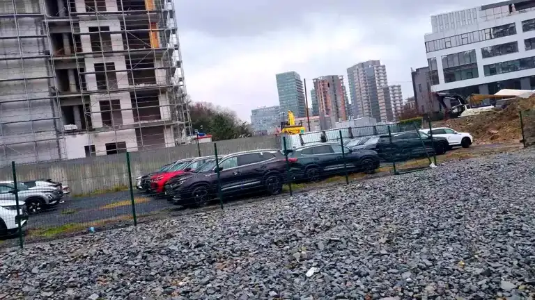 Sarıyer'de Lüks Araçlar Yağmura Teslim Oldu!