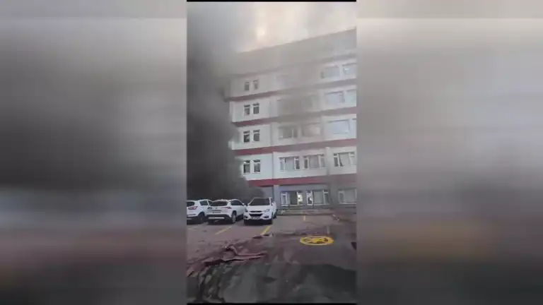 Büyük Şehir Hastanesinde Yangın! 86 Kişi Tahliye Edildi
