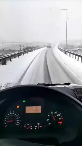 İstanbul'da Kar Yağışı! Başakşehir ve Arnavutköy Beyazladı