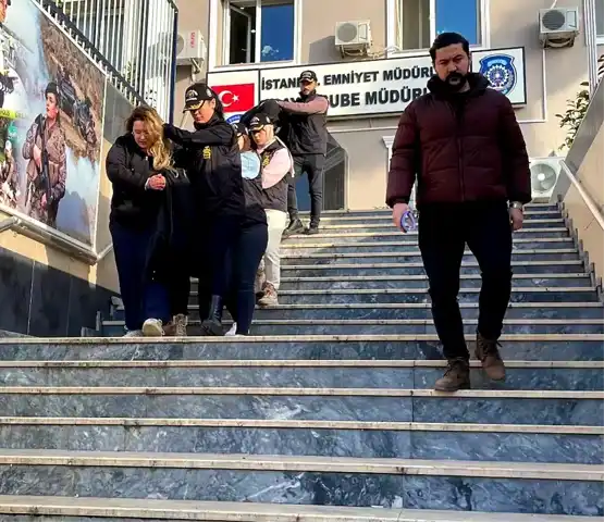 İstanbul'da Yabancıları Dolandıran 4 Şüpheli Yakalandı