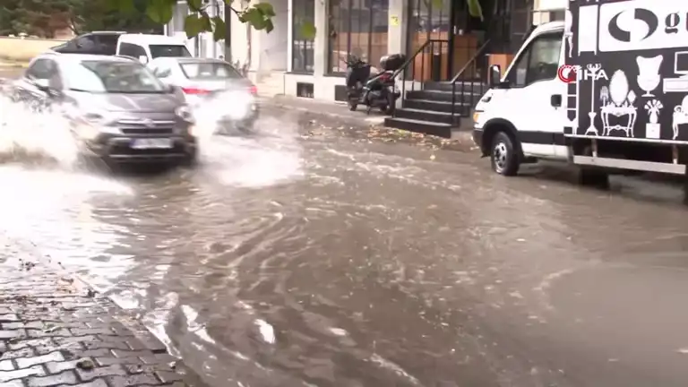 İstanbul'da Şiddetli Yağış ve Lodos