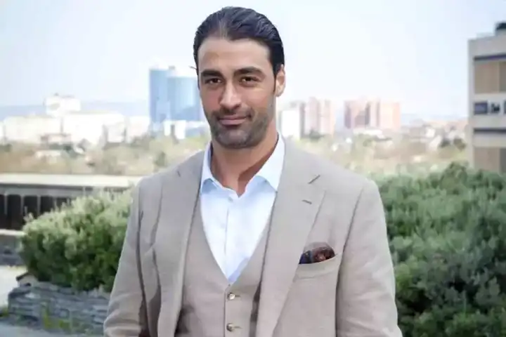 Sarp Levendoğlu'nun Datça Yaşamı: 200 Liraya 4 Yemek!