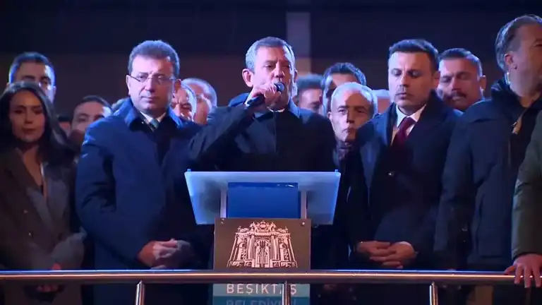 Özgür Özel'den İmamoğlu'na Destek: 